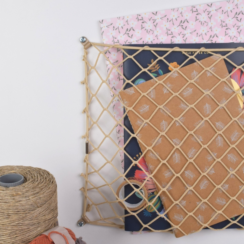 Storage net with elasticated edge - 30x25cm