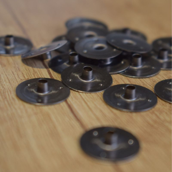 Metal baseplate for candle...